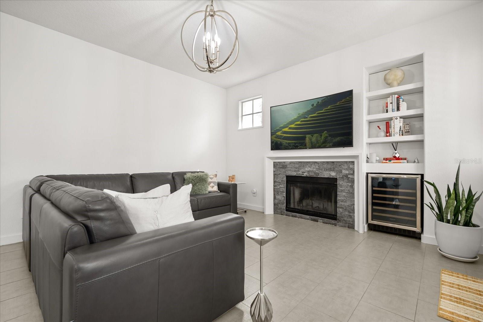 Image 5 of 31 For 17301 Promenade Drive 17301