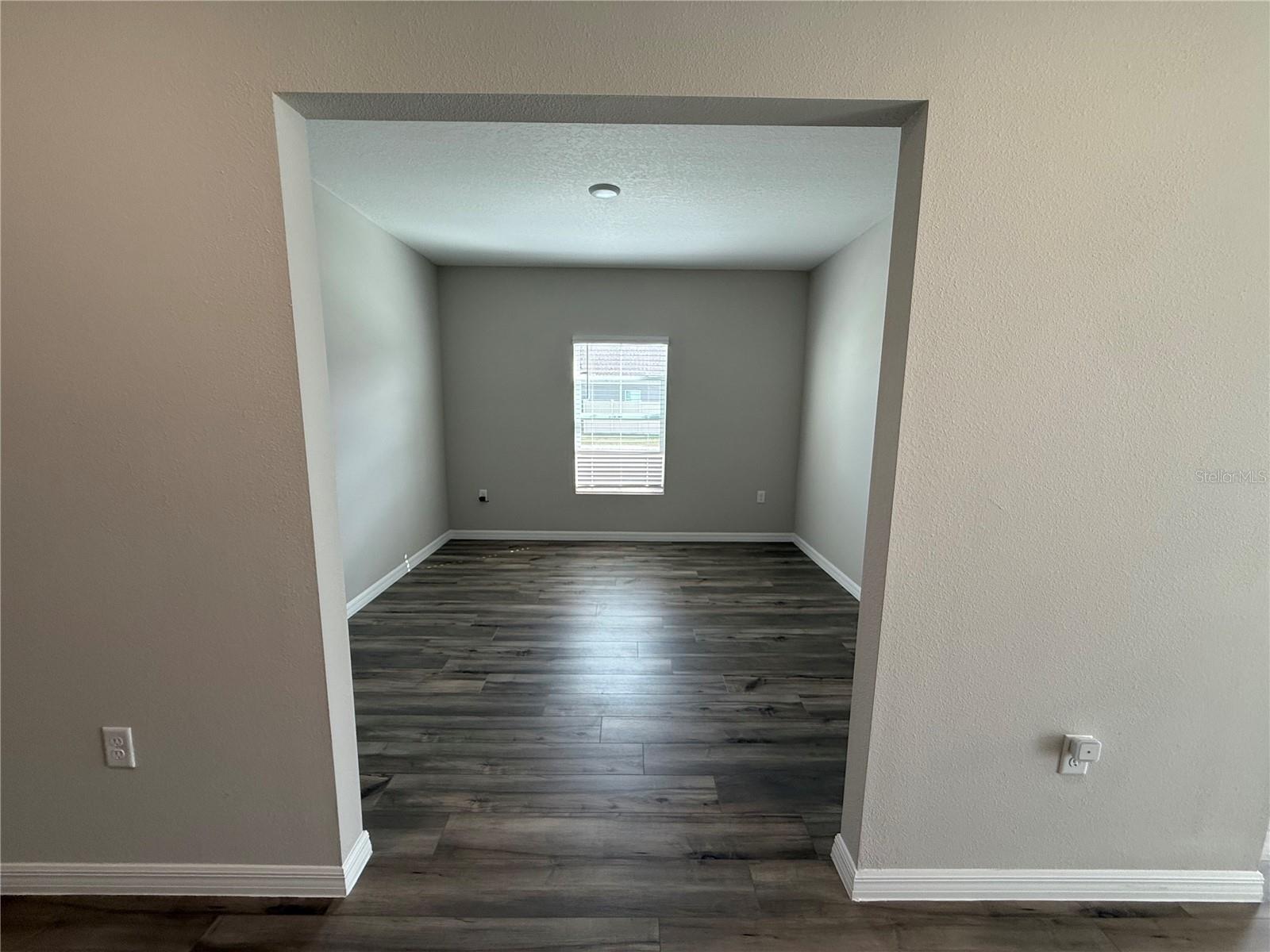 Image 14 of 41 For 3464 Dahlia Drive