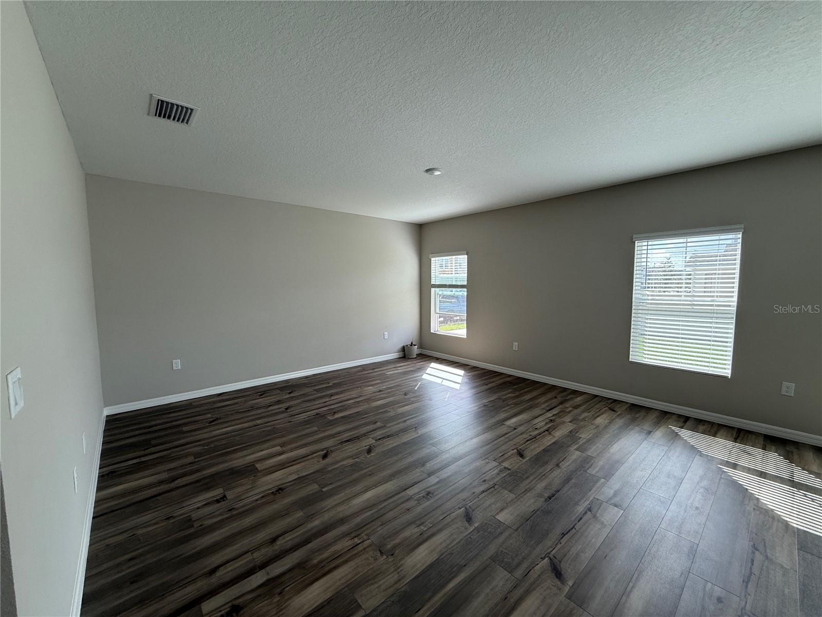 Image 16 of 41 For 3464 Dahlia Drive