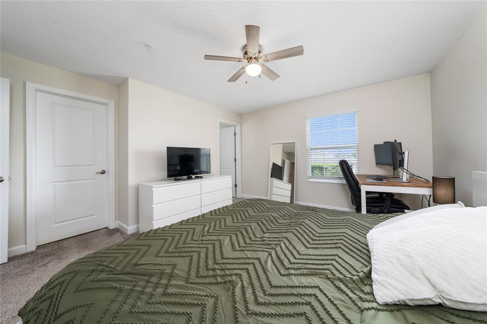 Image 17 of 31 For 12124 Sonnet Avenue