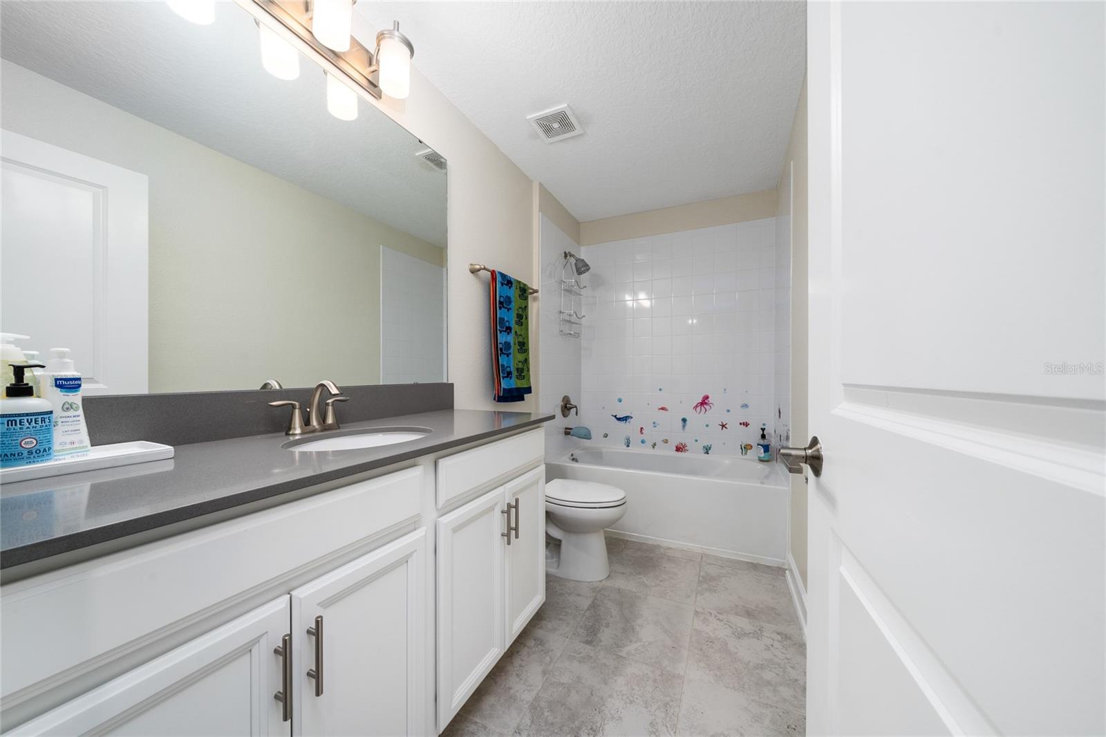 Image 24 of 31 For 12124 Sonnet Avenue