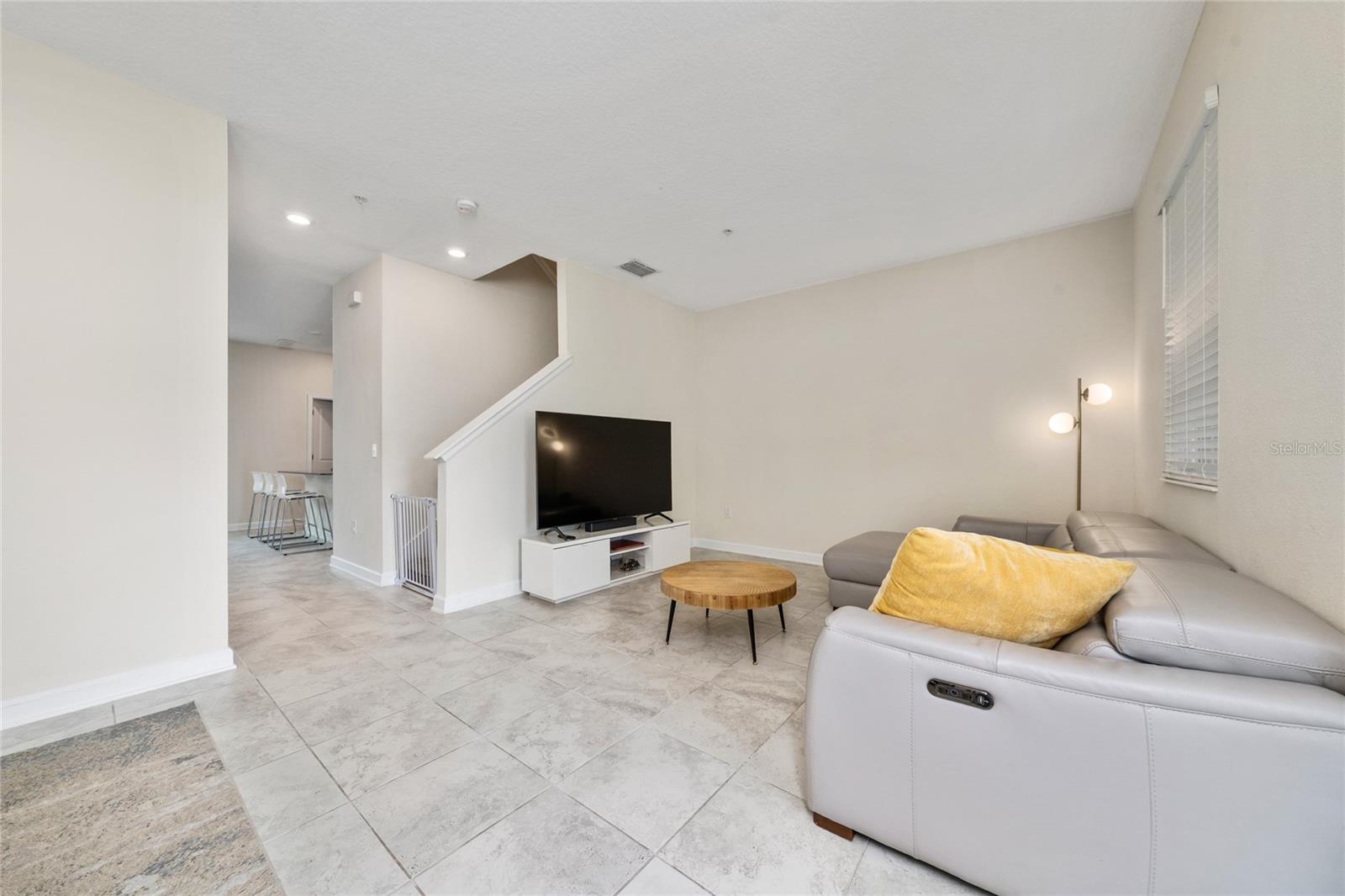 Image 7 of 31 For 12124 Sonnet Avenue