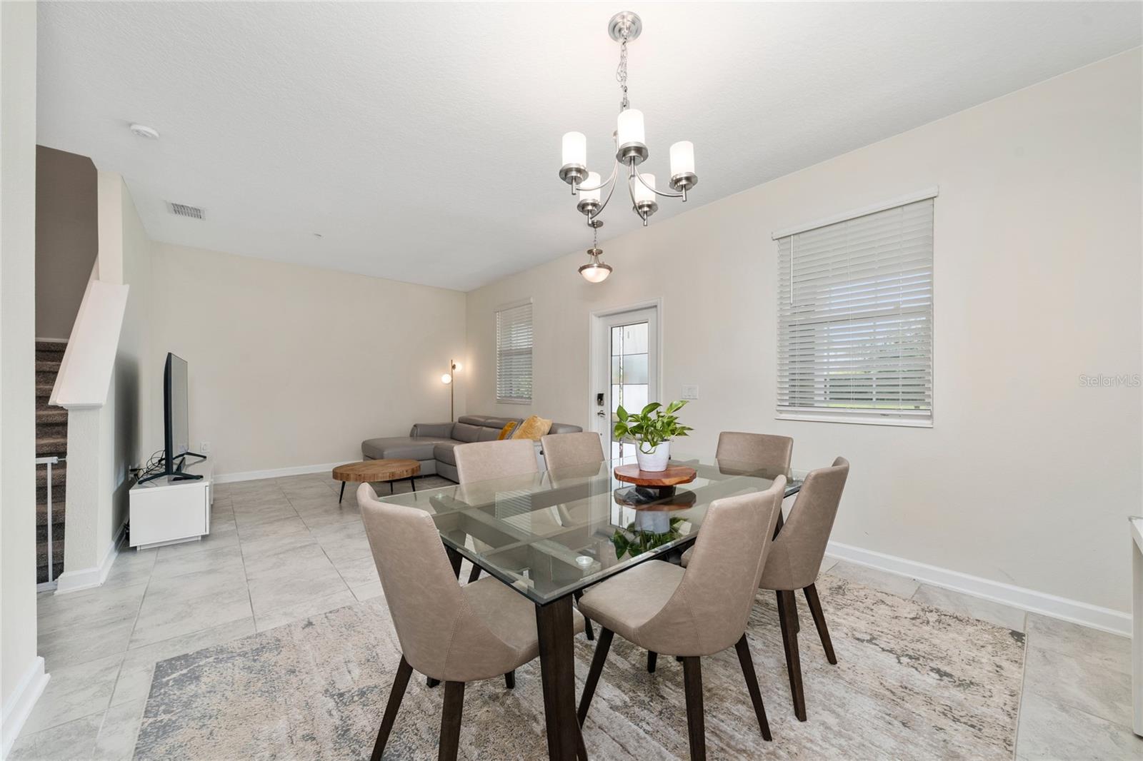 Image 8 of 31 For 12124 Sonnet Avenue