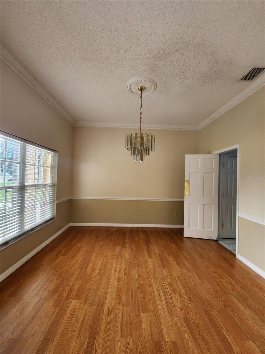 Image 10 of 25 For 725 Adriane Park Circle