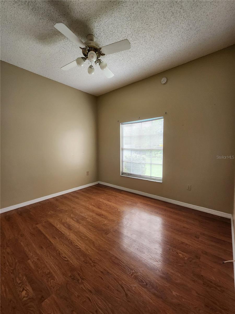 Image 17 of 25 For 725 Adriane Park Circle