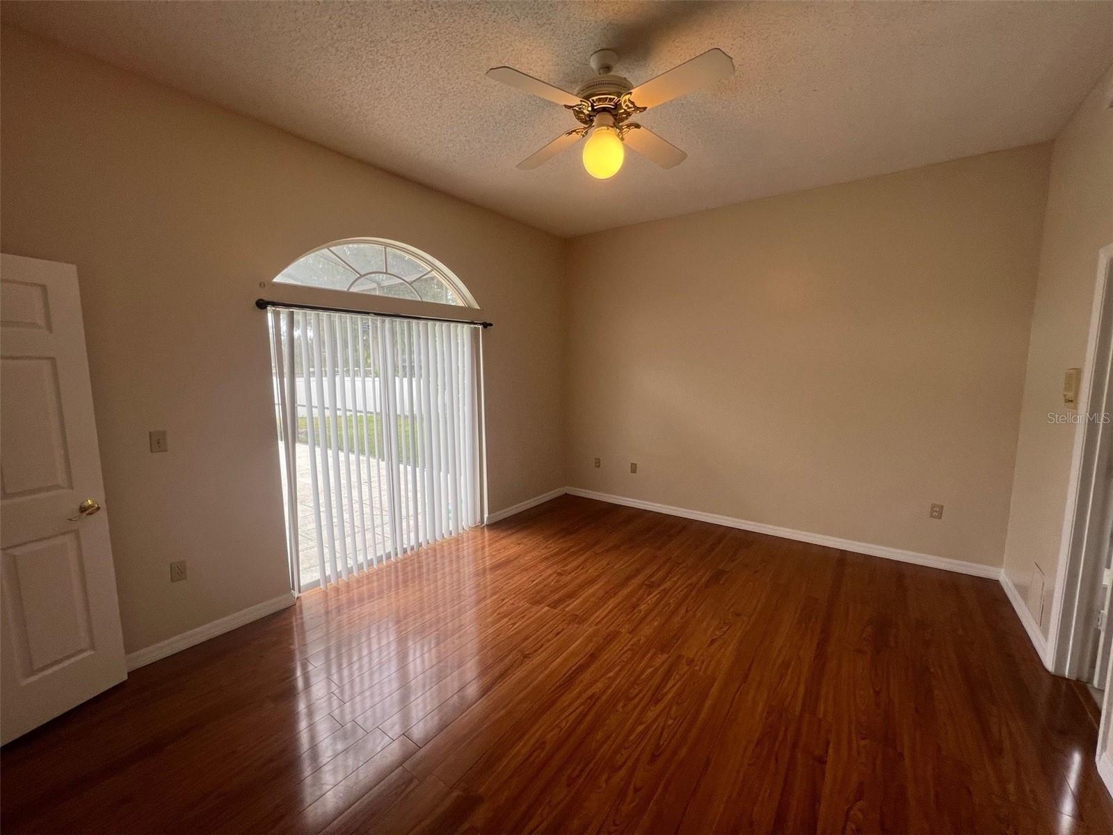Image 7 of 25 For 725 Adriane Park Circle