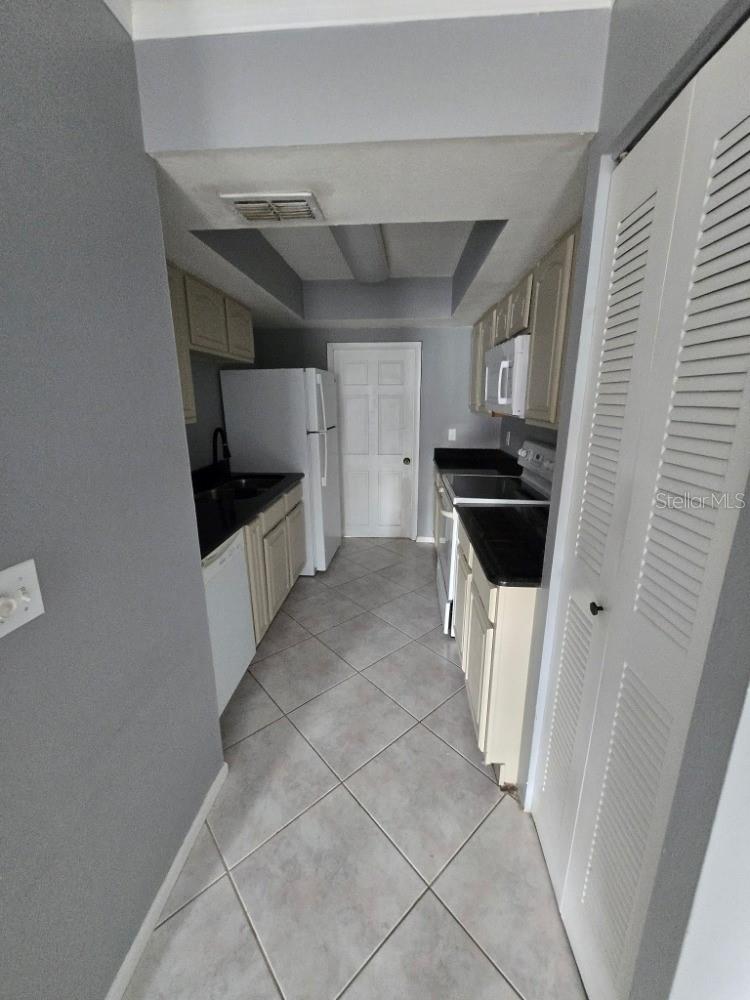 Image 2 of 14 For 8 Marbrisa Way