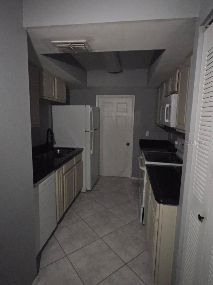 Image 3 of 14 For 8 Marbrisa Way