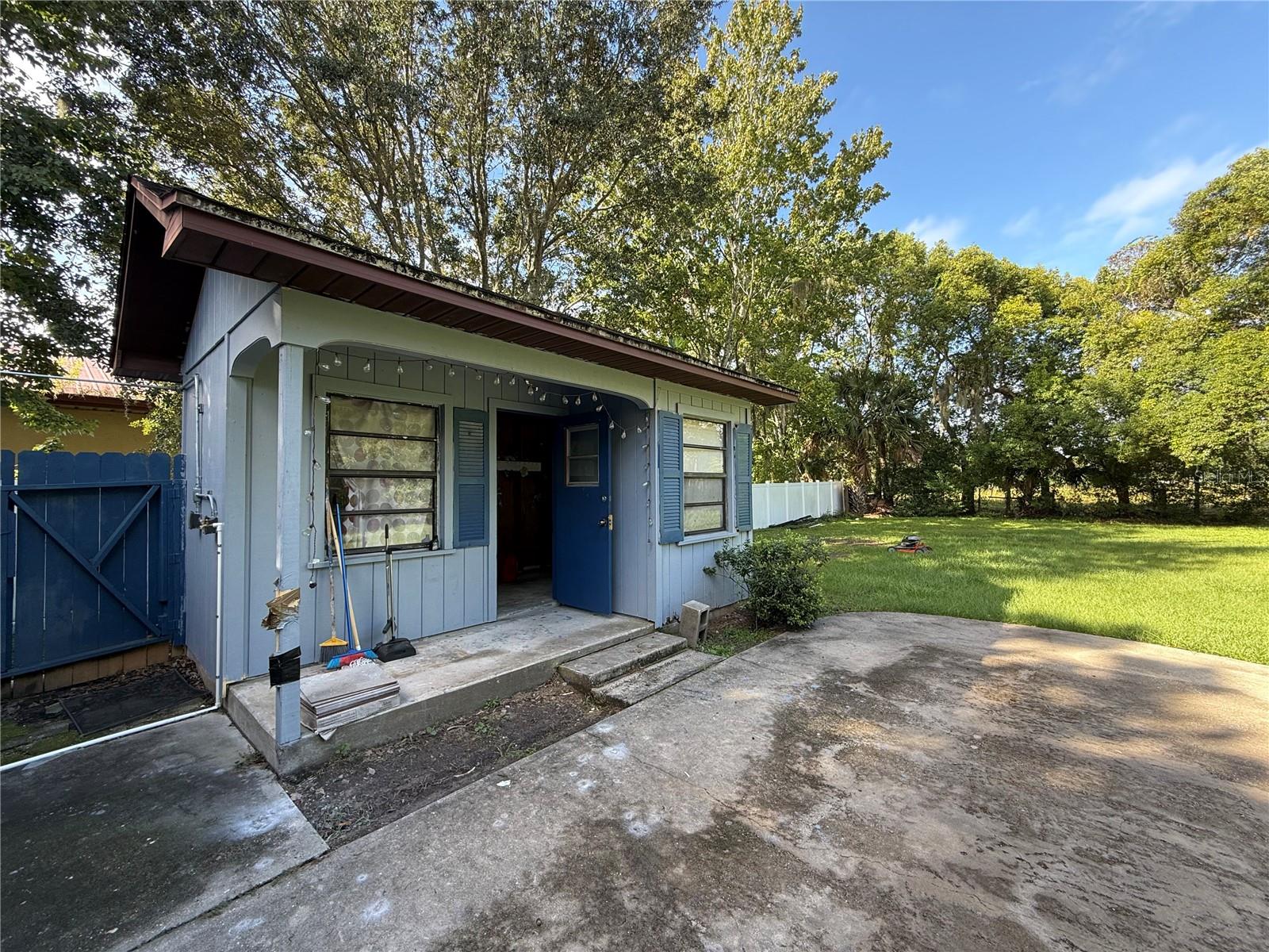 Image 5 of 6 For 810 Thacker Avenue
