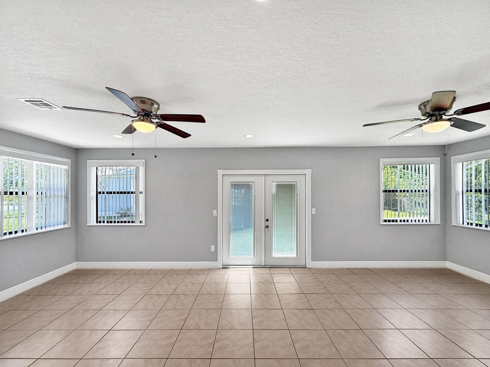 Image 7 of 37 For 3239 Cottonwood Court