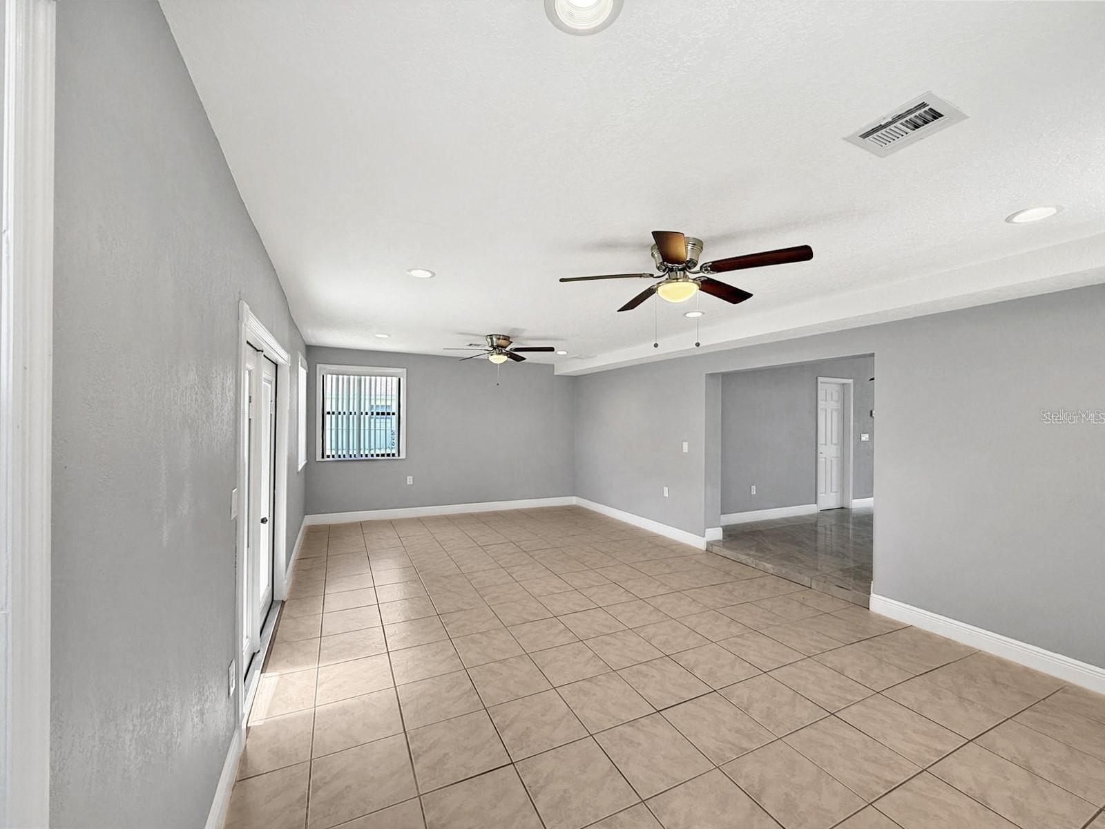 Image 9 of 37 For 3239 Cottonwood Court