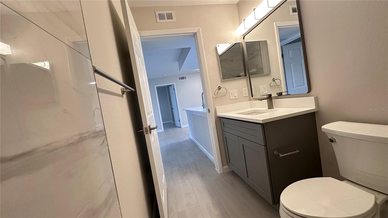 Image 11 of 18 For 3016 Parkway Boulevard 101