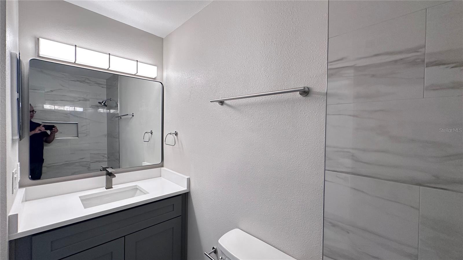 Image 15 of 18 For 3016 Parkway Boulevard 101