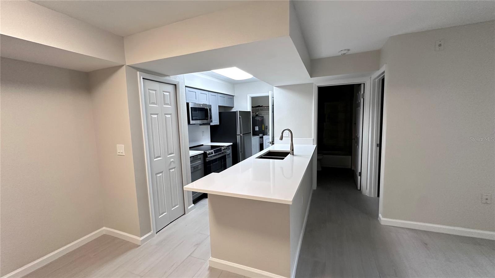 Image 7 of 18 For 3016 Parkway Boulevard 101