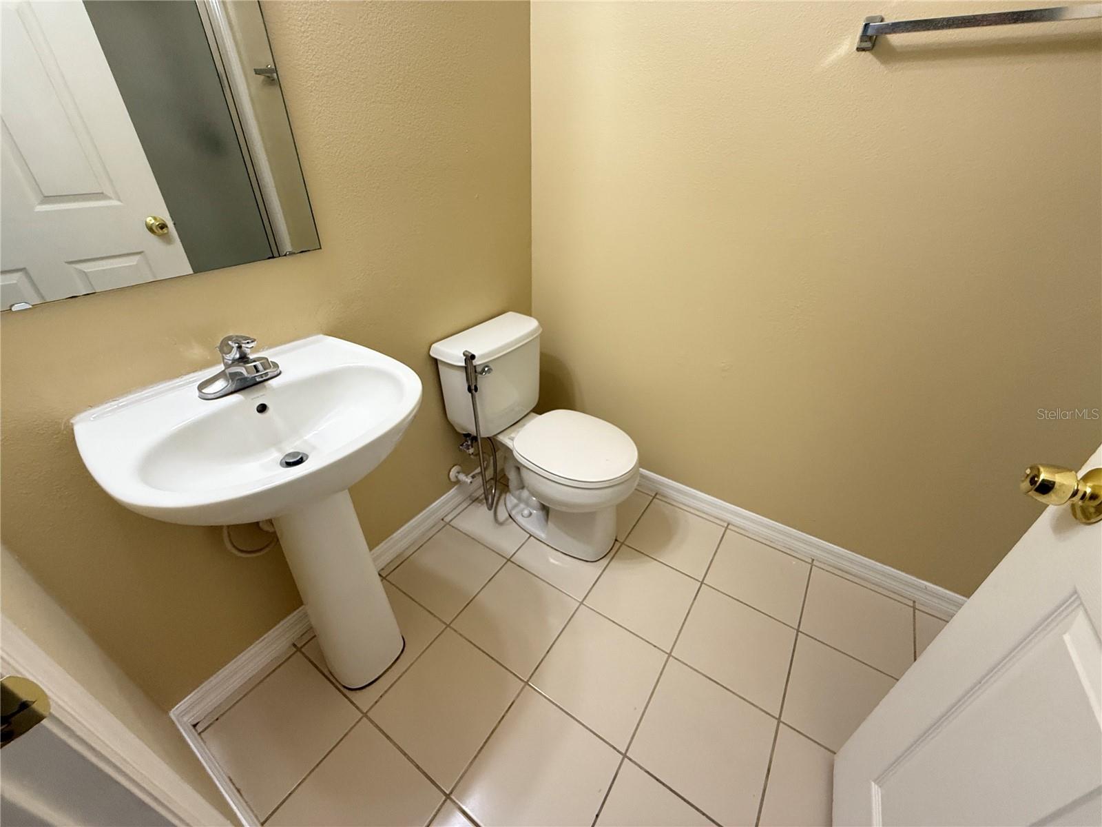 Image 15 of 32 For 10337 Stratford Pointe Avenue