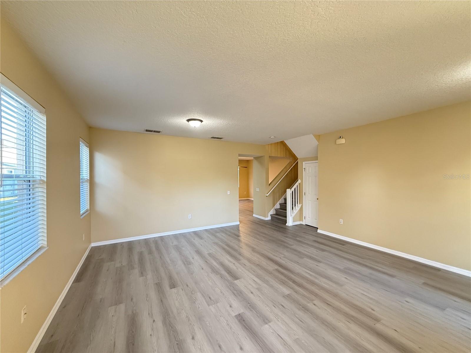 Image 2 of 32 For 10337 Stratford Pointe Avenue