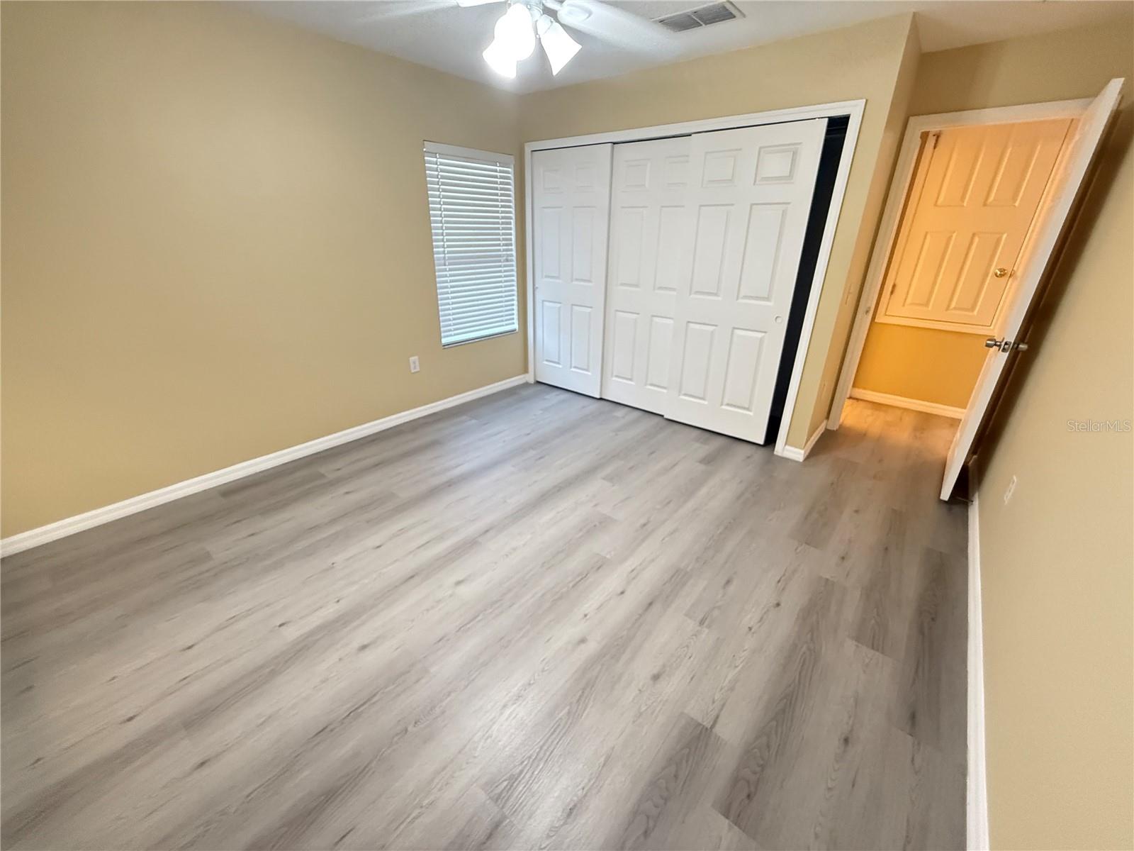 Image 20 of 32 For 10337 Stratford Pointe Avenue
