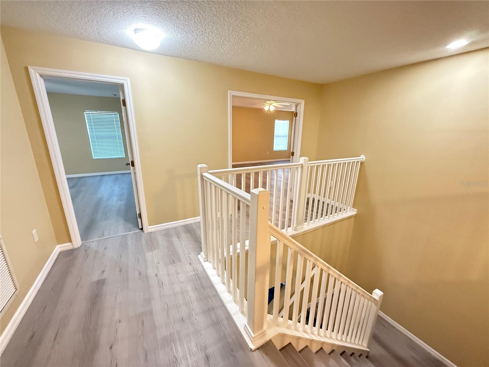 Image 23 of 32 For 10337 Stratford Pointe Avenue