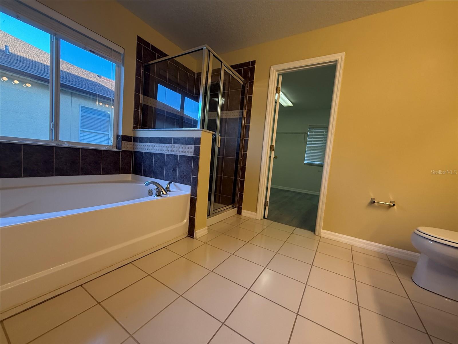 Image 30 of 32 For 10337 Stratford Pointe Avenue