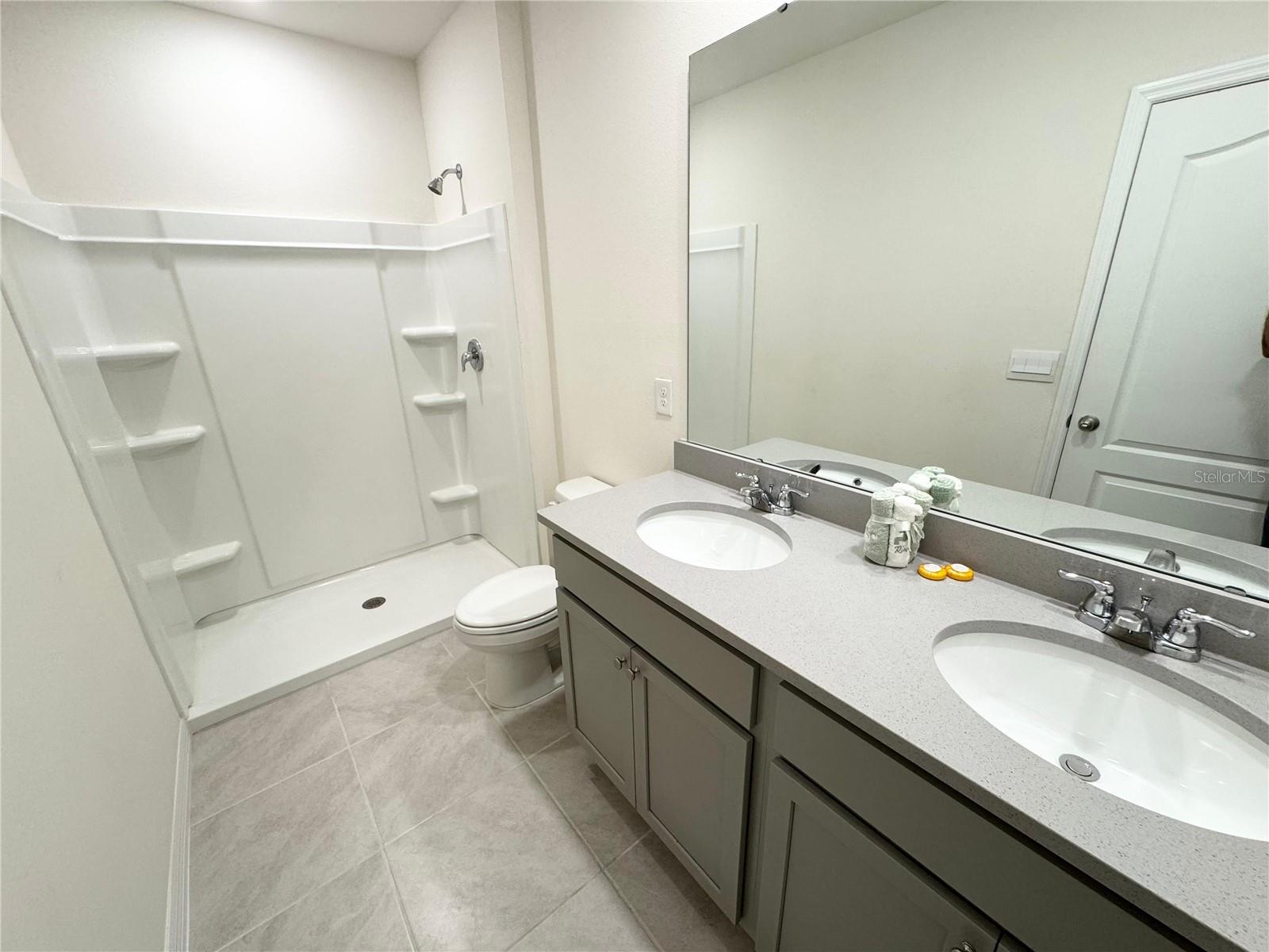 Image 13 of 28 For 2353 Penguin Boulevard