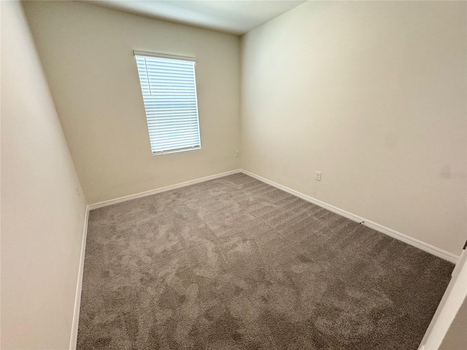 Image 15 of 28 For 2353 Penguin Boulevard