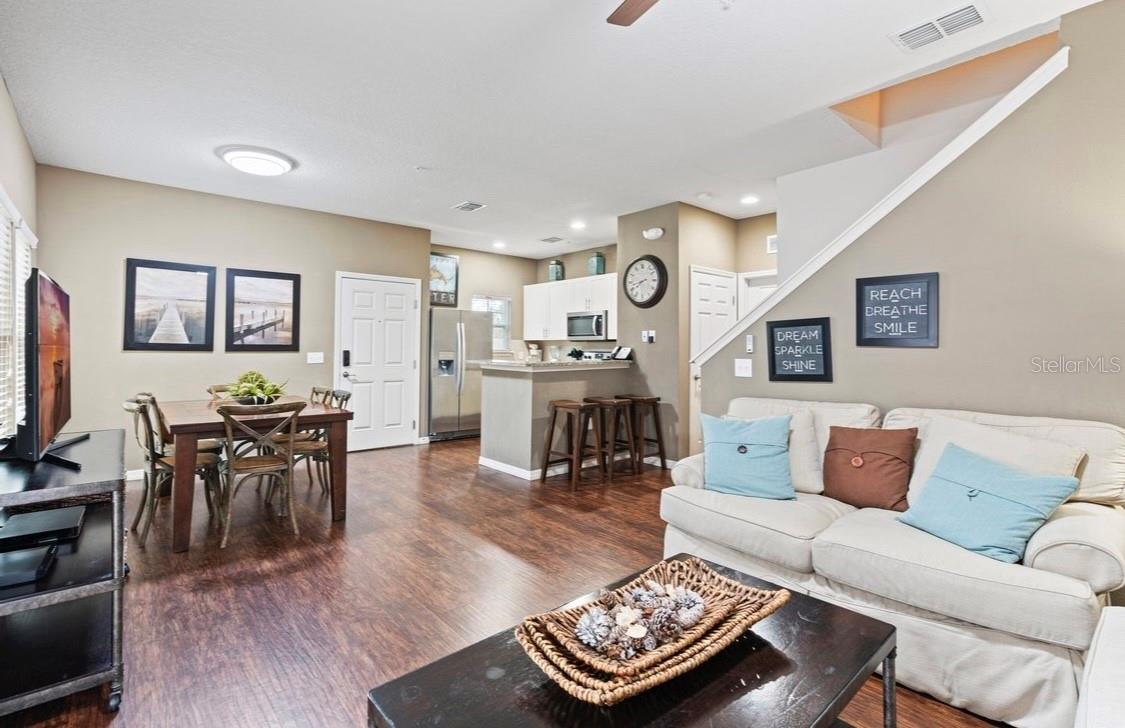 Image 4 of 53 For 3200 Guana Way