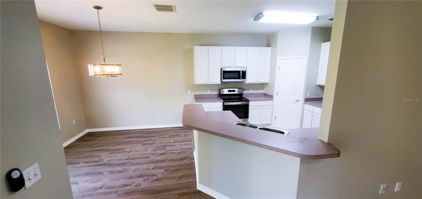 Image 24 of 66 For 461 Balboa Drive