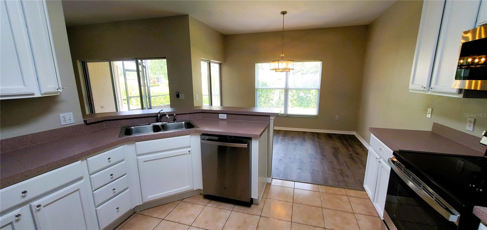 Image 27 of 66 For 461 Balboa Drive