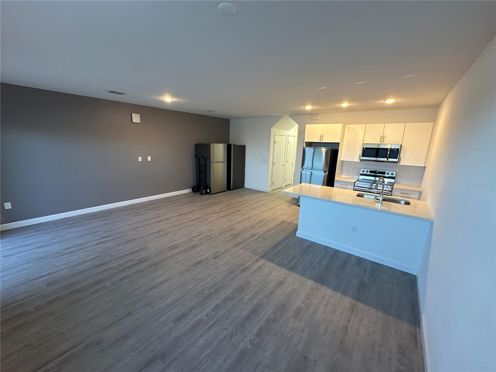 Image 15 of 35 For 612 Trikomo Drive