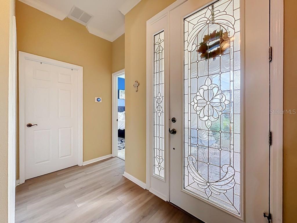 Image 4 of 65 For 2185 Caledonian Street