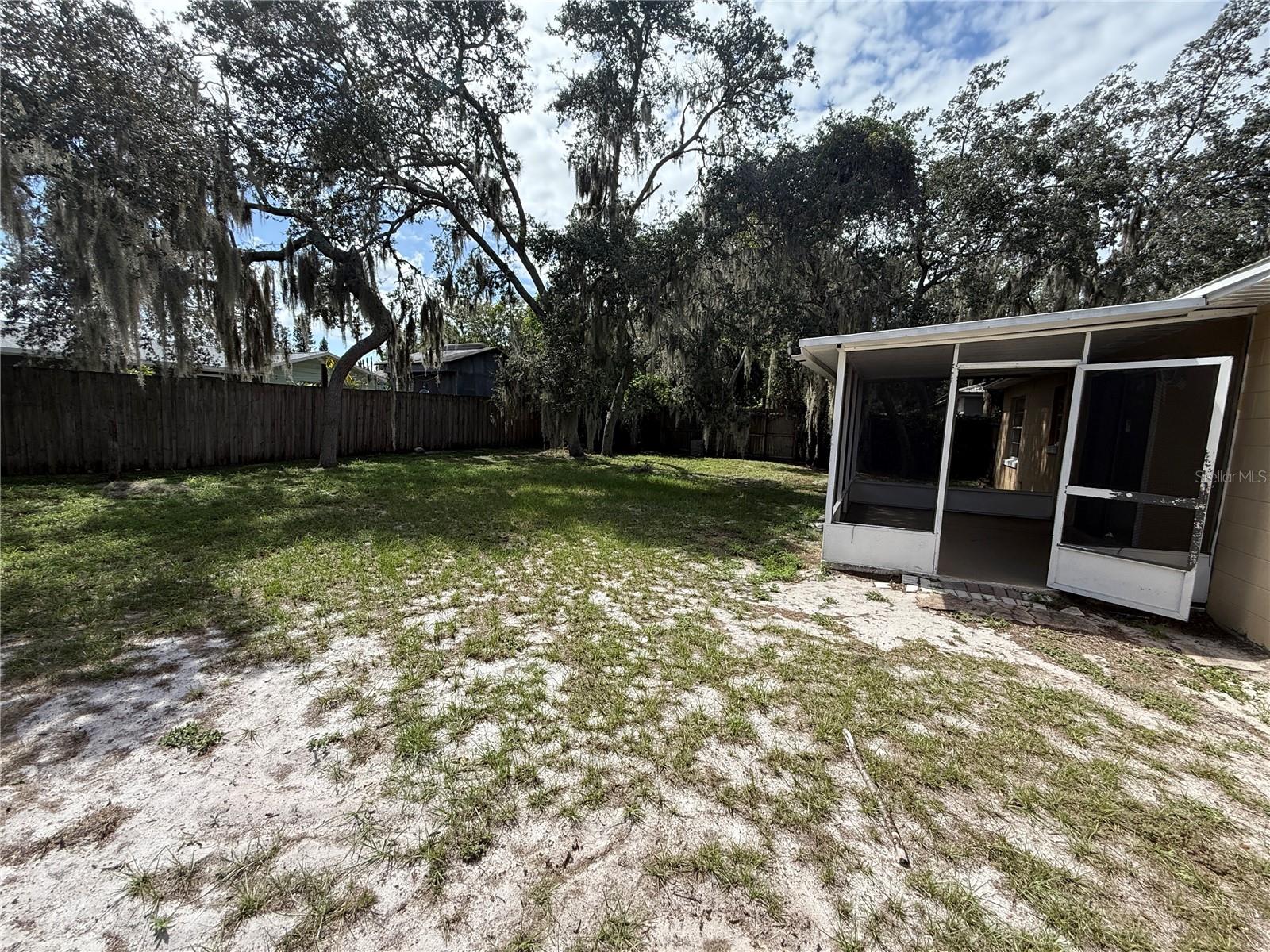 Image 21 of 23 For 1009 Marlene Dr