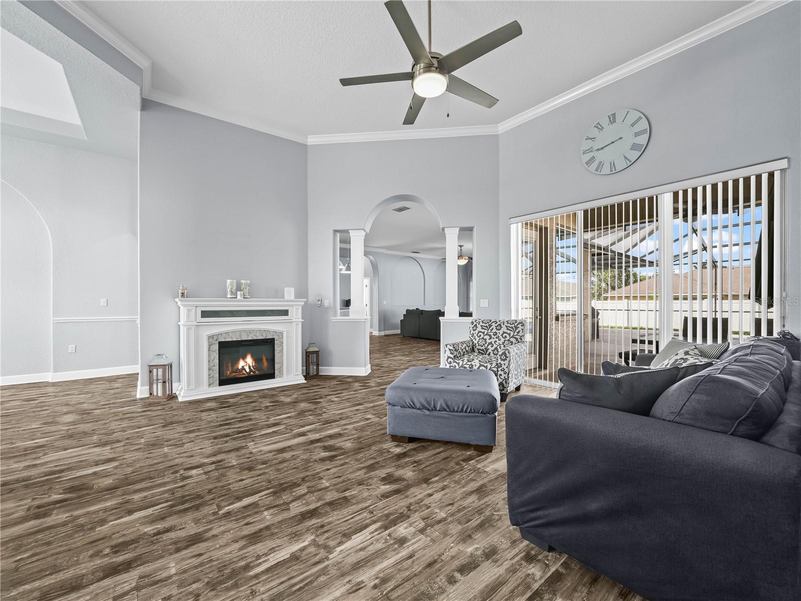 Image 12 of 56 For 319 Terranova Boulevard