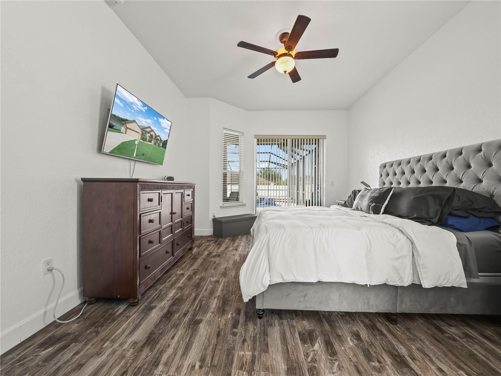 Image 13 of 56 For 319 Terranova Boulevard