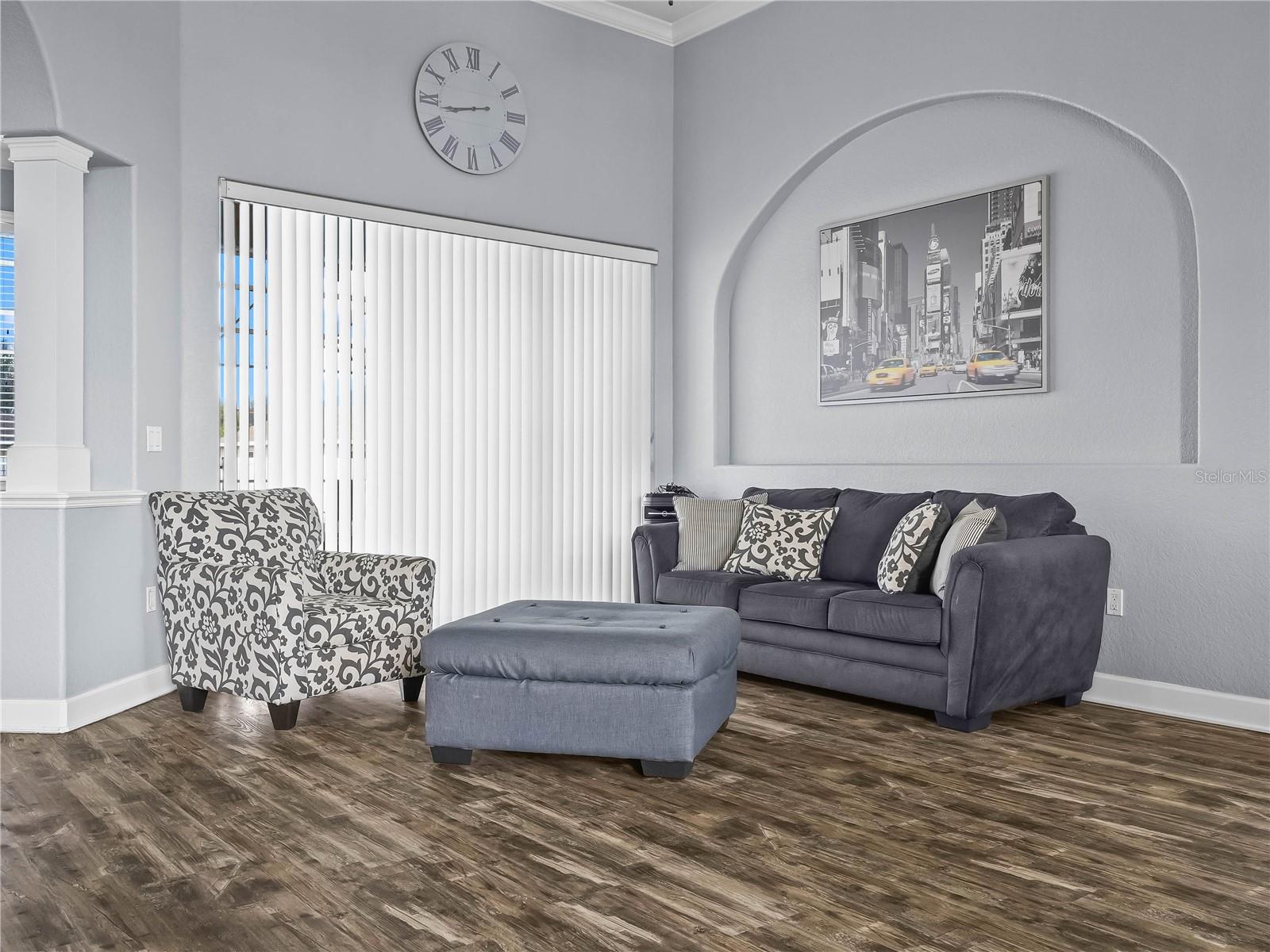 Image 22 of 56 For 319 Terranova Boulevard