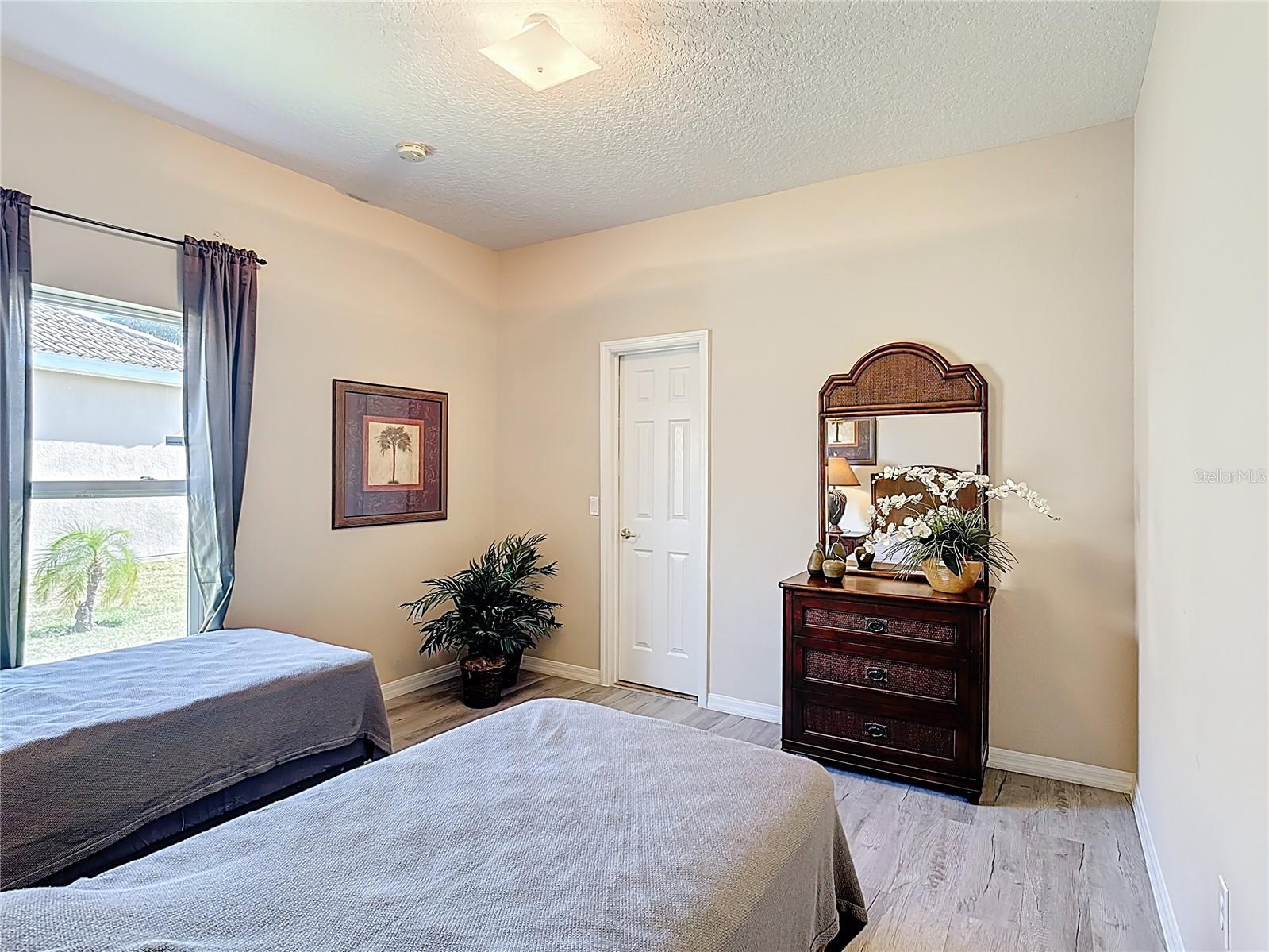 Image 14 of 75 For 3549 Somerset Circle