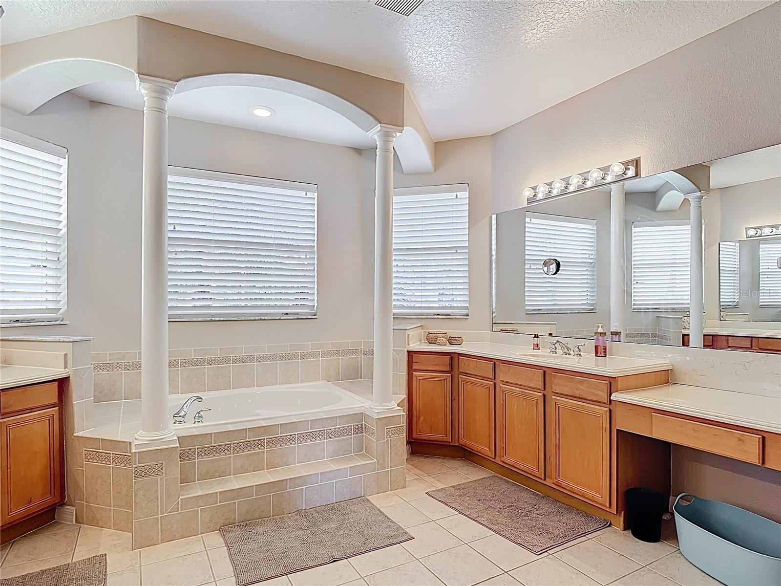 Image 45 of 75 For 3549 Somerset Circle