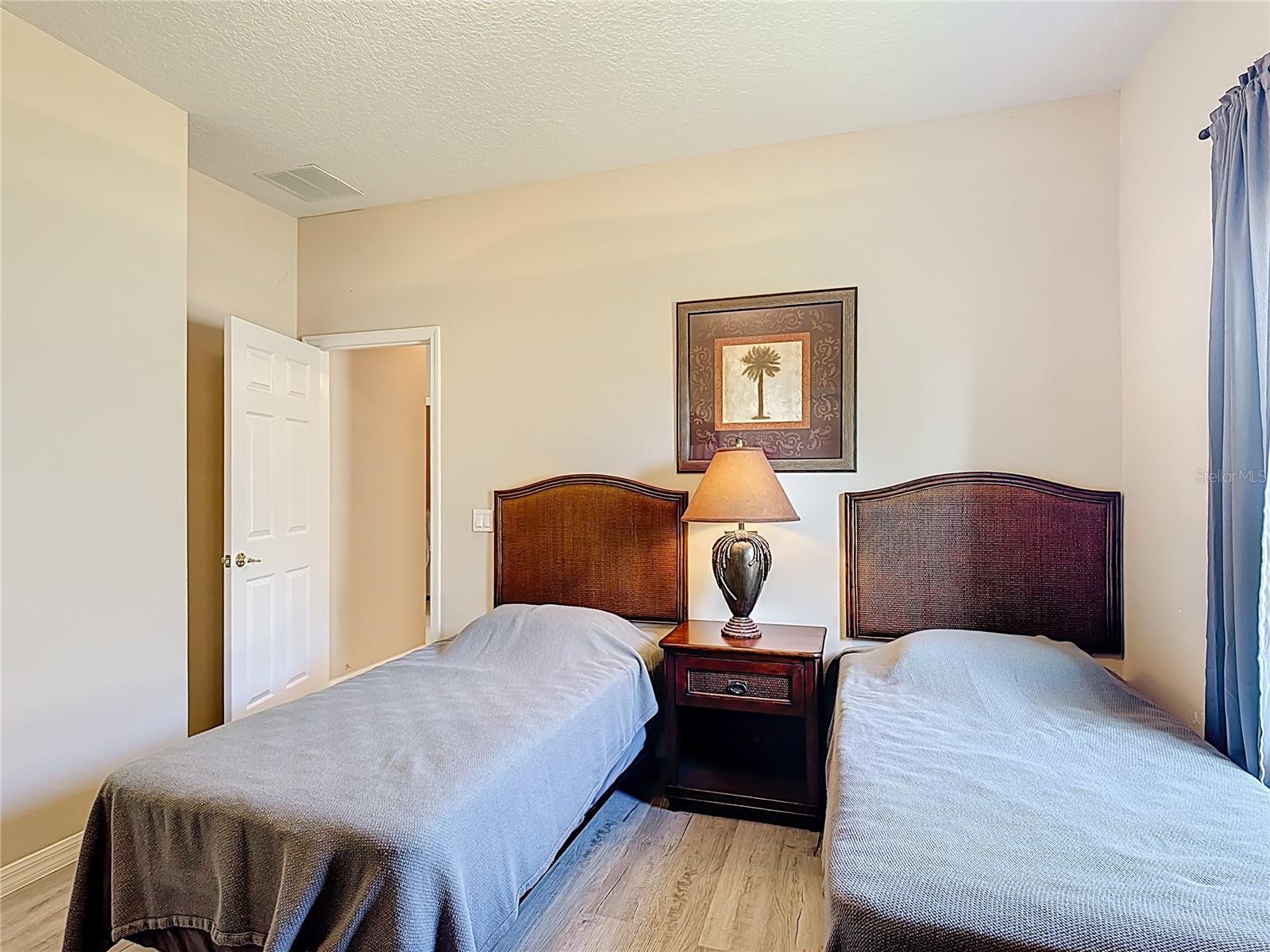 Image 48 of 75 For 3549 Somerset Circle