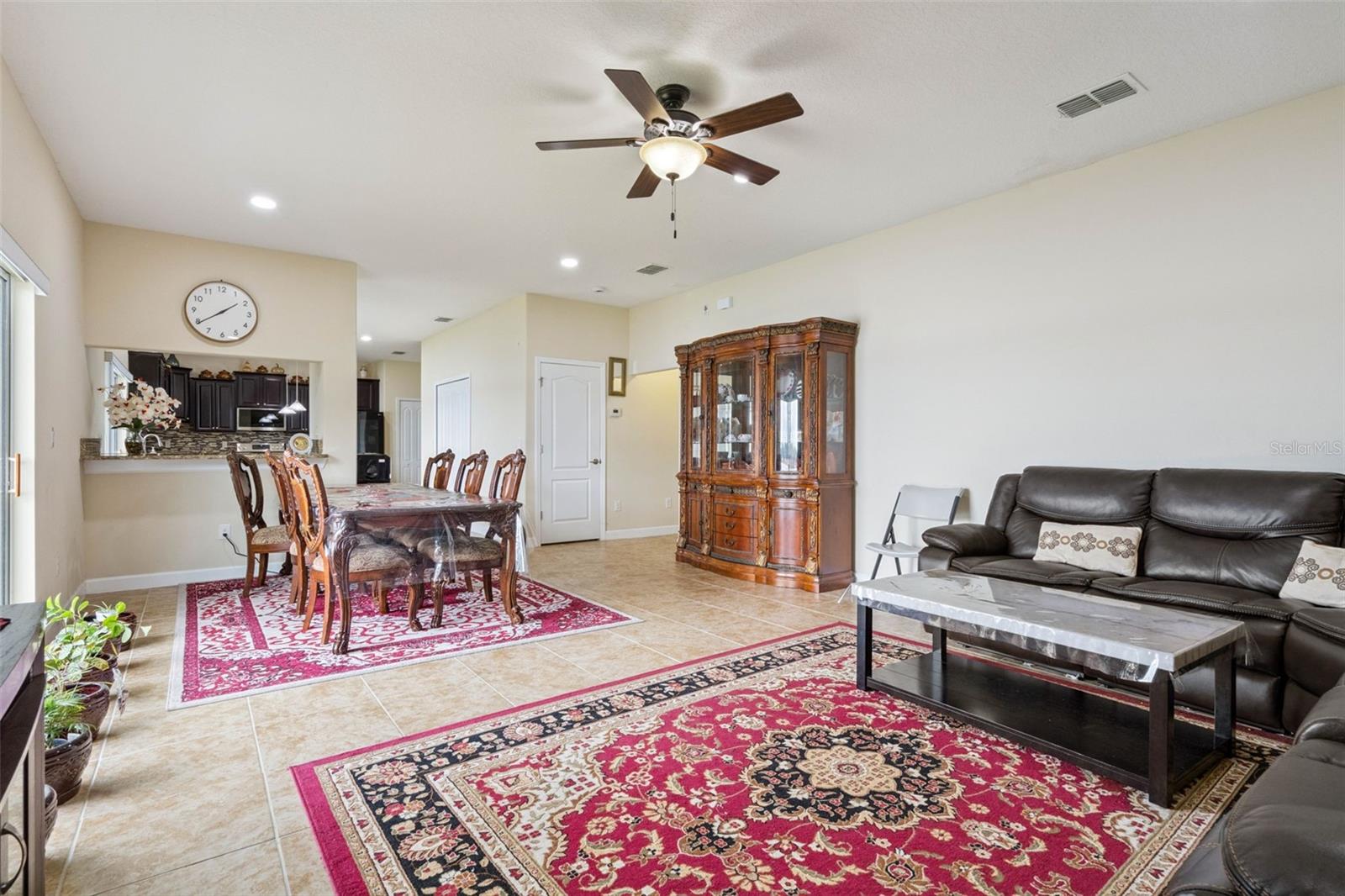 Image 16 of 79 For 3004 Youngford Street