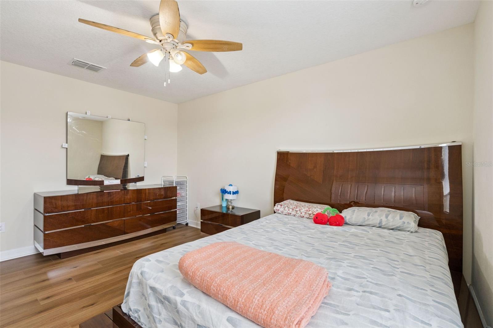 Image 40 of 79 For 3004 Youngford Street