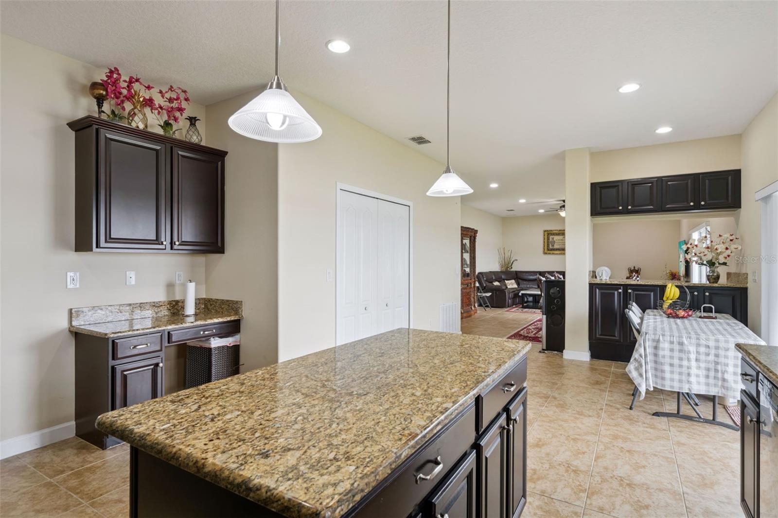 Image 9 of 79 For 3004 Youngford Street