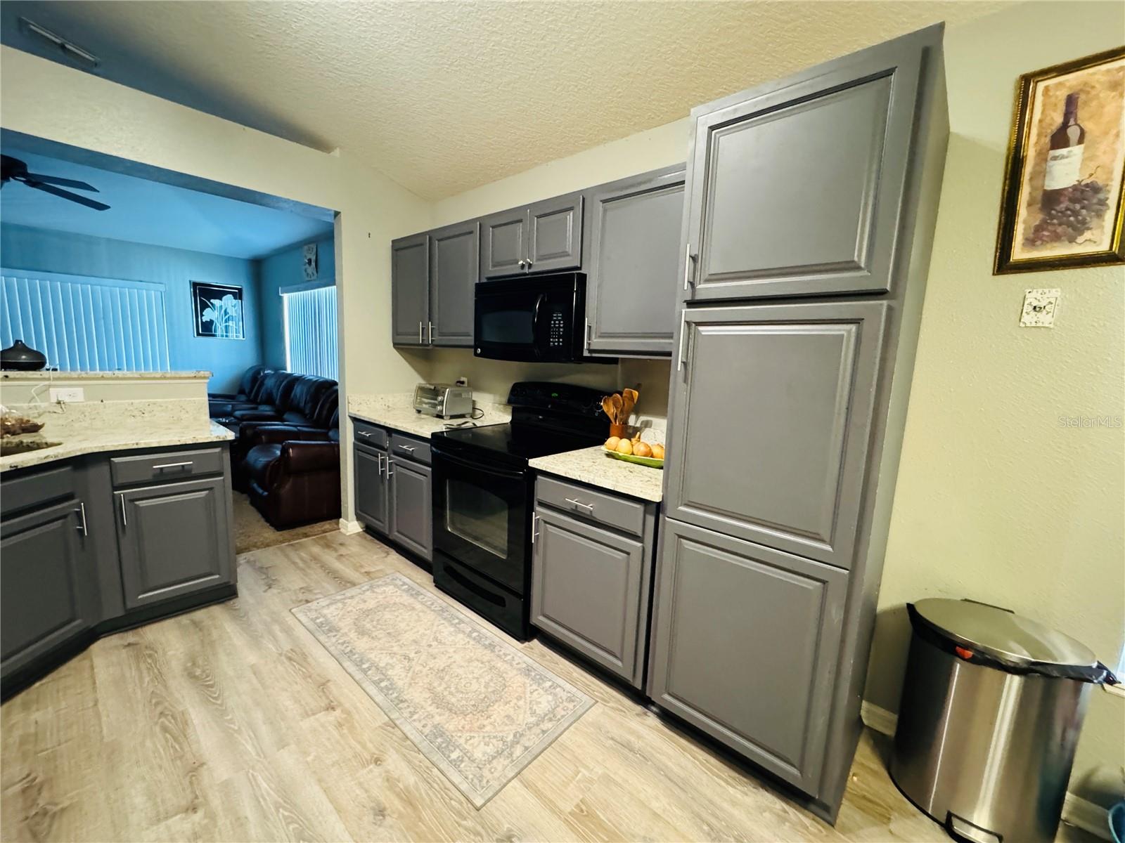 Image 10 of 18 For 5528 Sycamore Canyon Drive