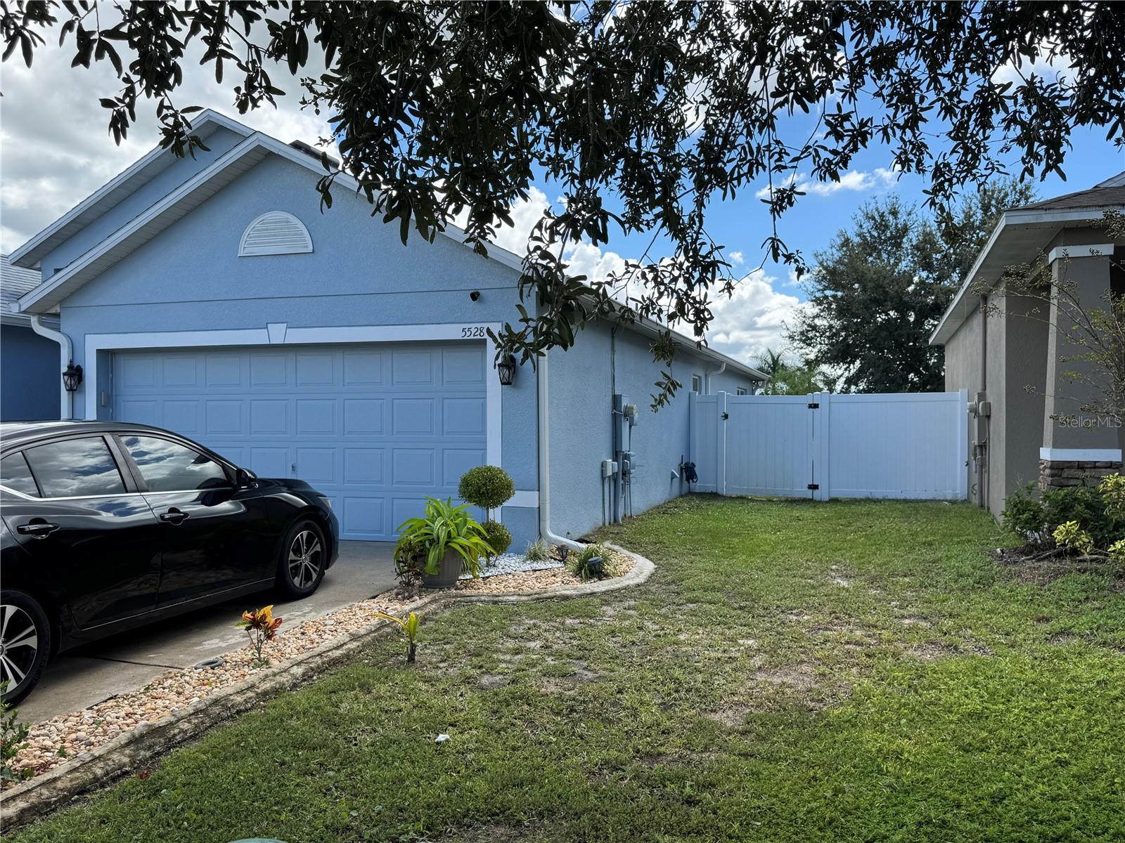 Image 4 of 18 For 5528 Sycamore Canyon Drive