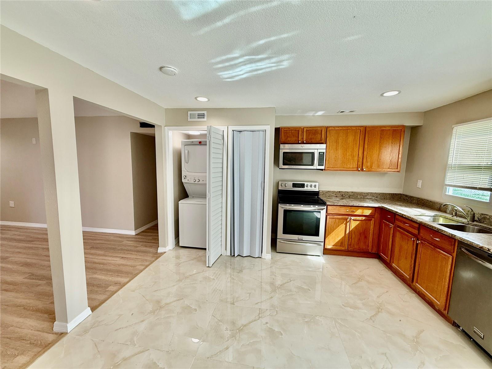 Image 6 of 15 For 2769 L B Mcleod Road 2769a
