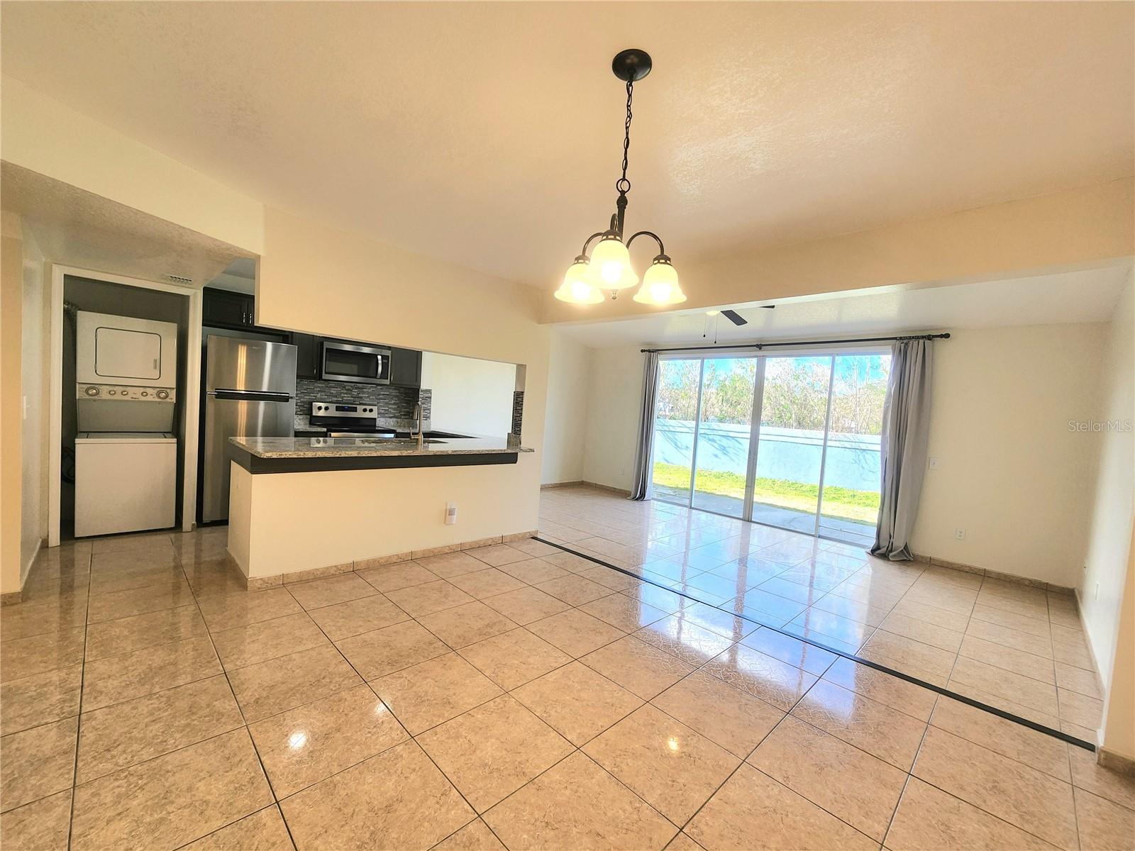 Image 15 of 40 For 221 Caribbean Drive