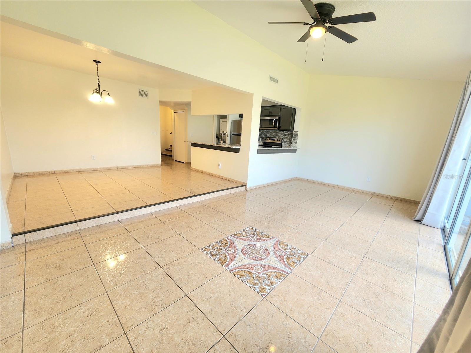 Image 17 of 40 For 221 Caribbean Drive