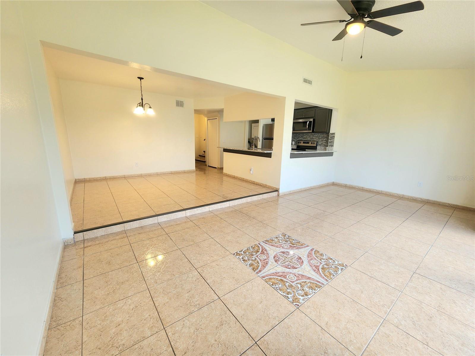 Image 18 of 40 For 221 Caribbean Drive