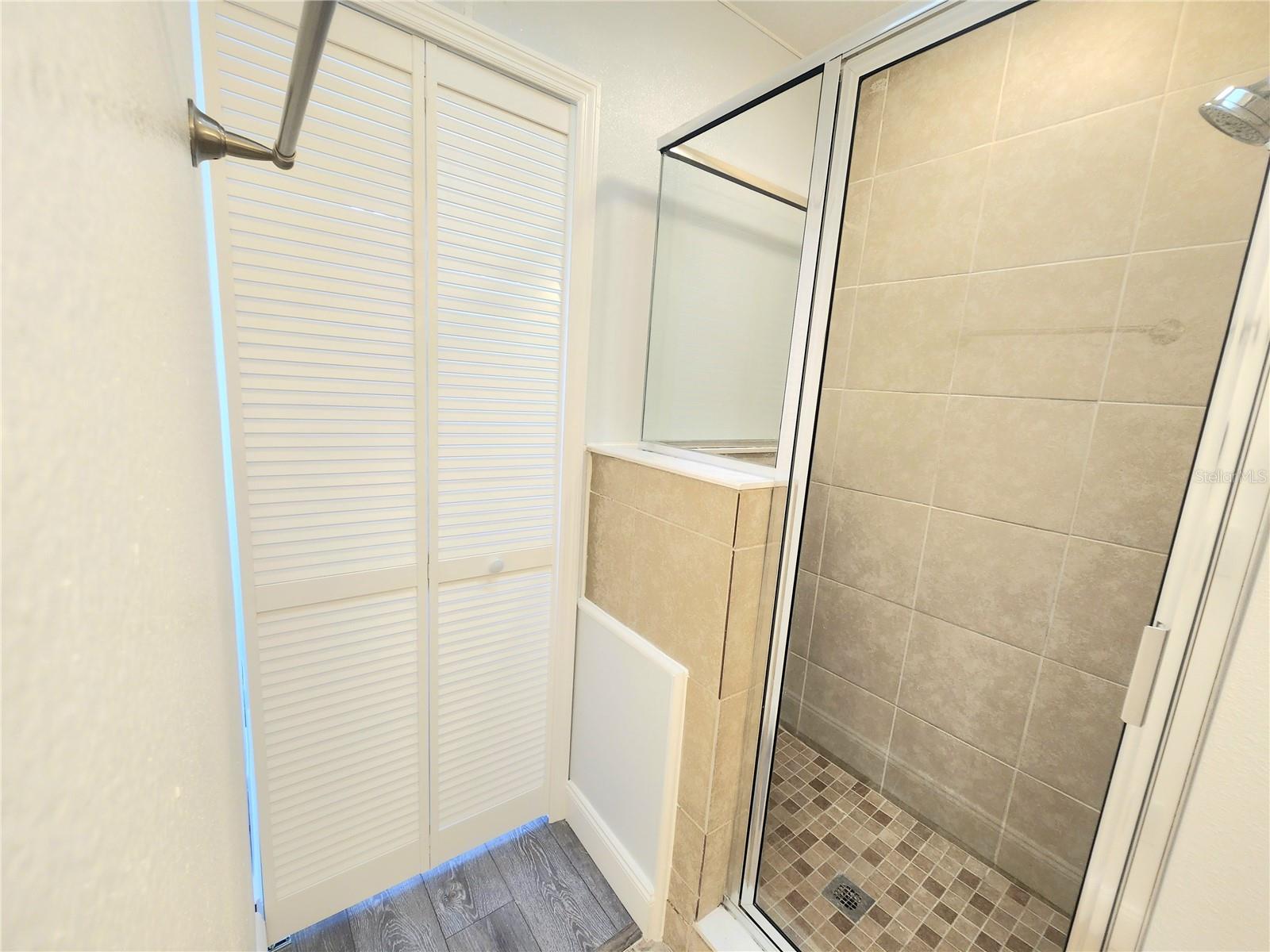 Image 28 of 40 For 221 Caribbean Drive