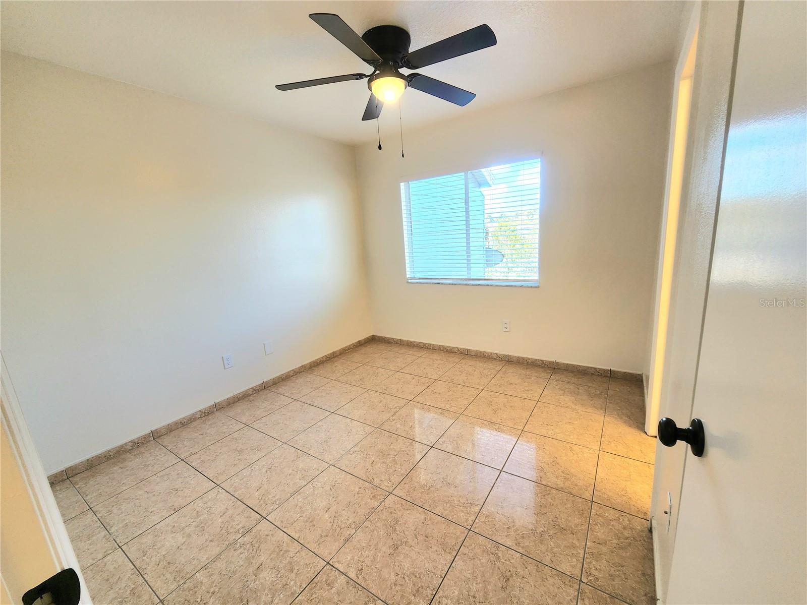 Image 32 of 40 For 221 Caribbean Drive