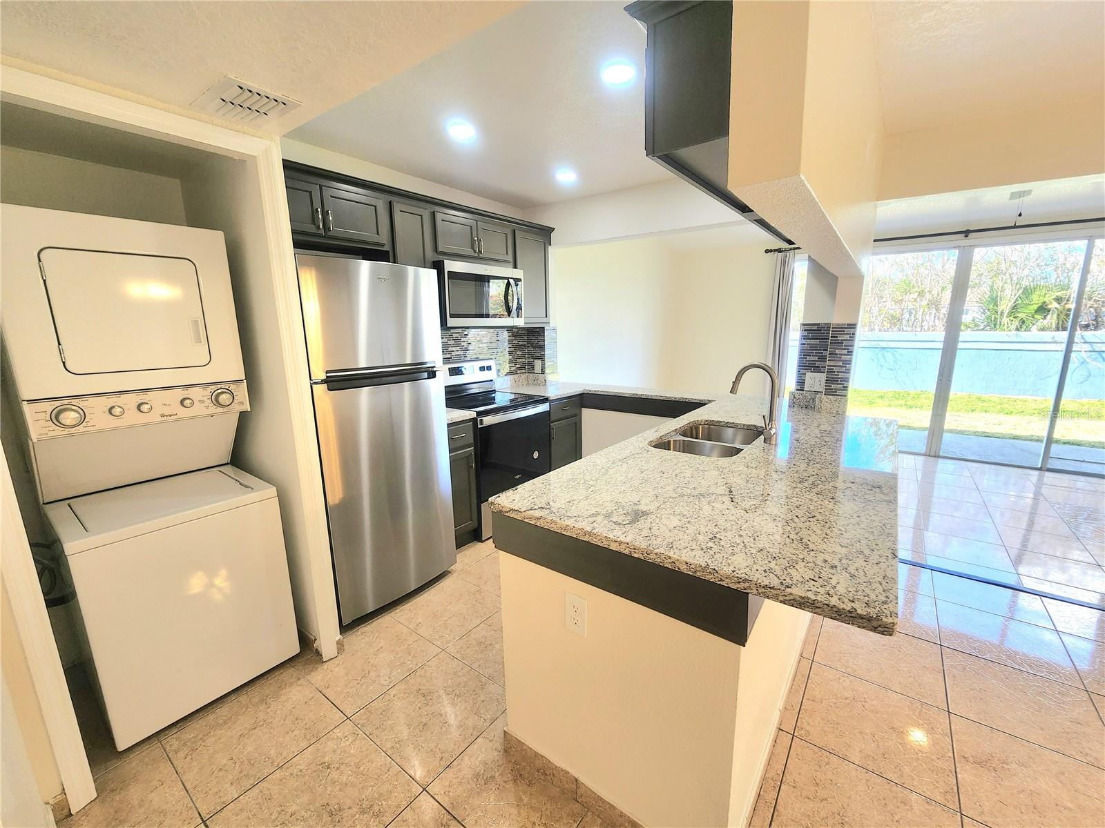 Image 5 of 40 For 221 Caribbean Drive