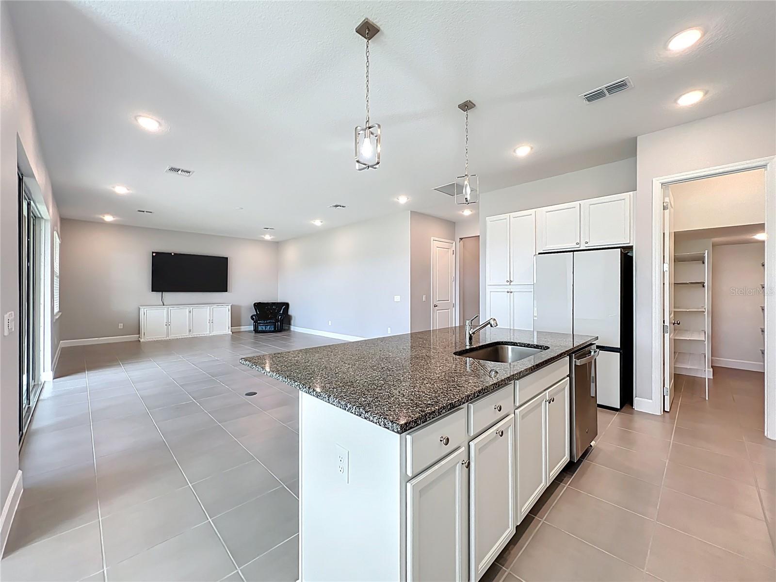 Image 11 of 50 For 15536 Gentle Rain Drive